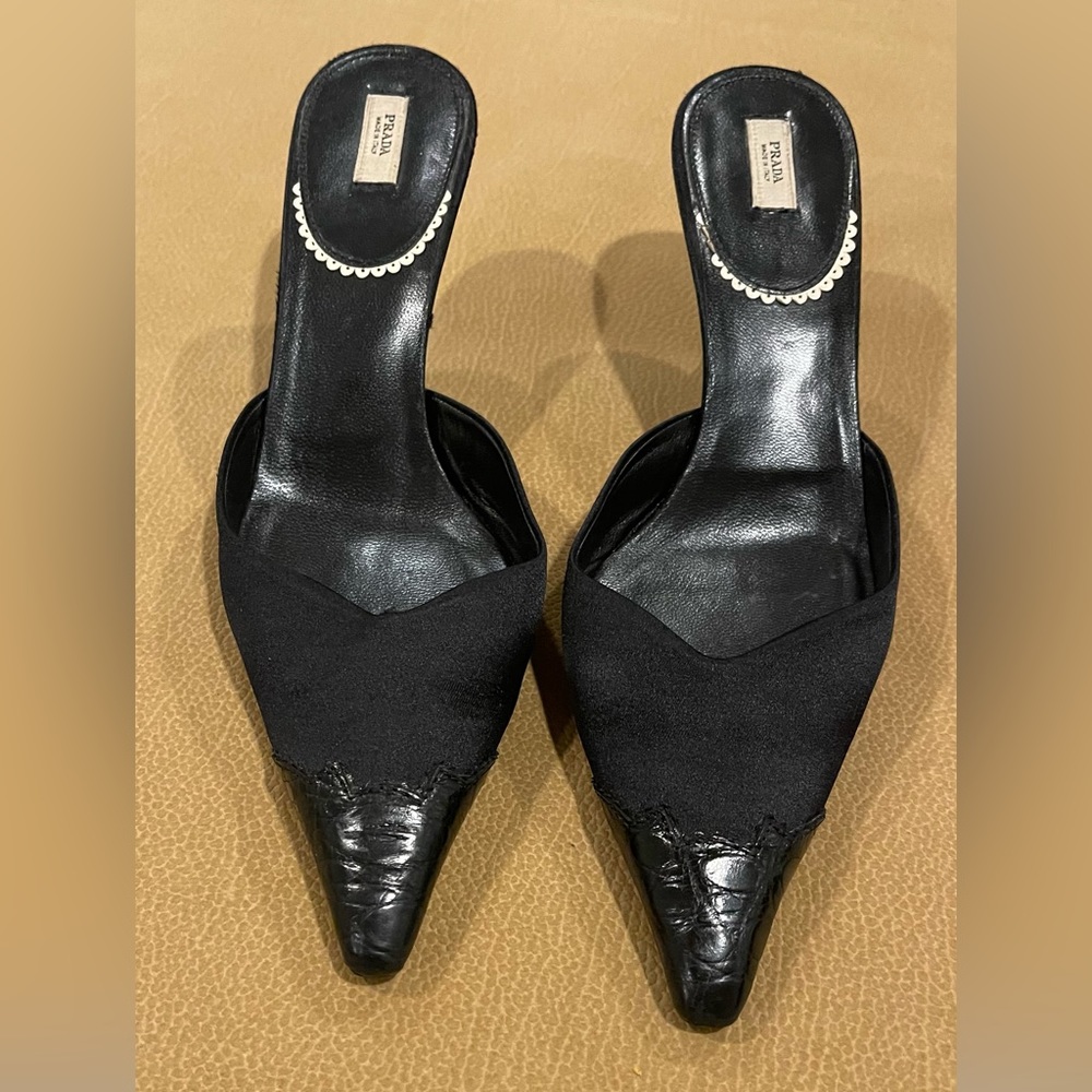 Prada mule. Black satin and embossed leather. Size 38